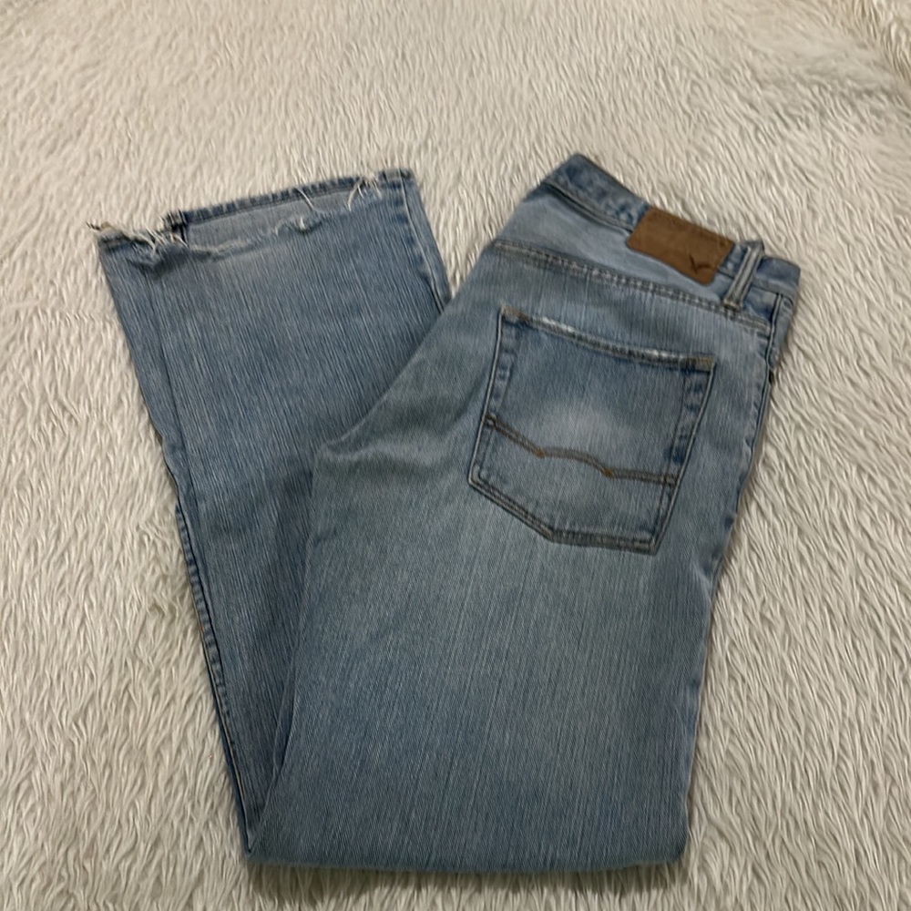 American eagle men’s low loose distressed blue denim jeans size 32x34